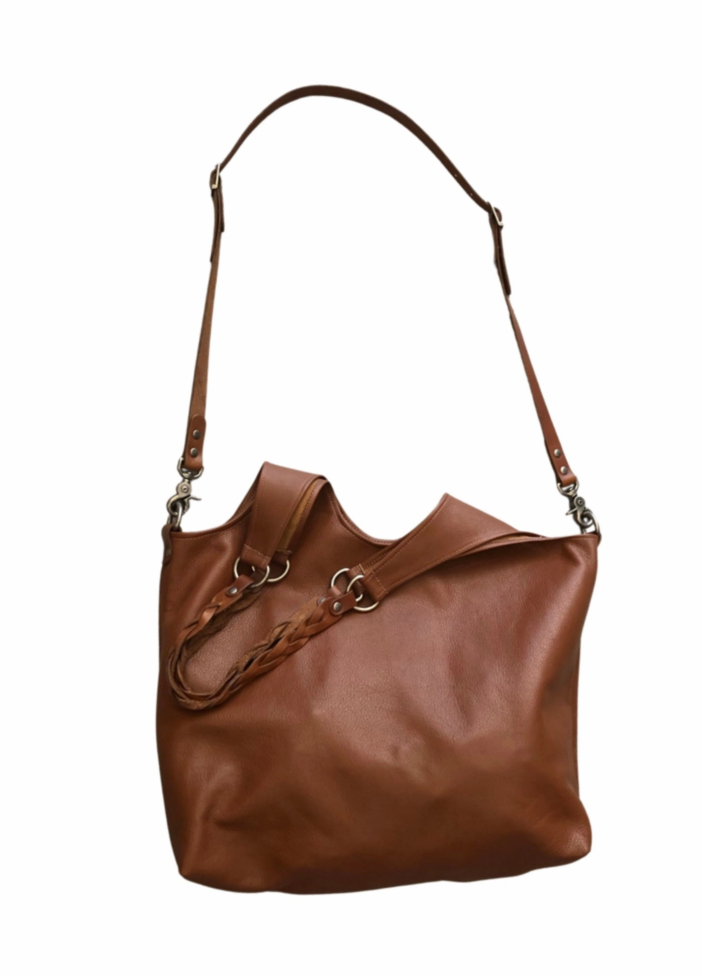 B34  braided handled tote