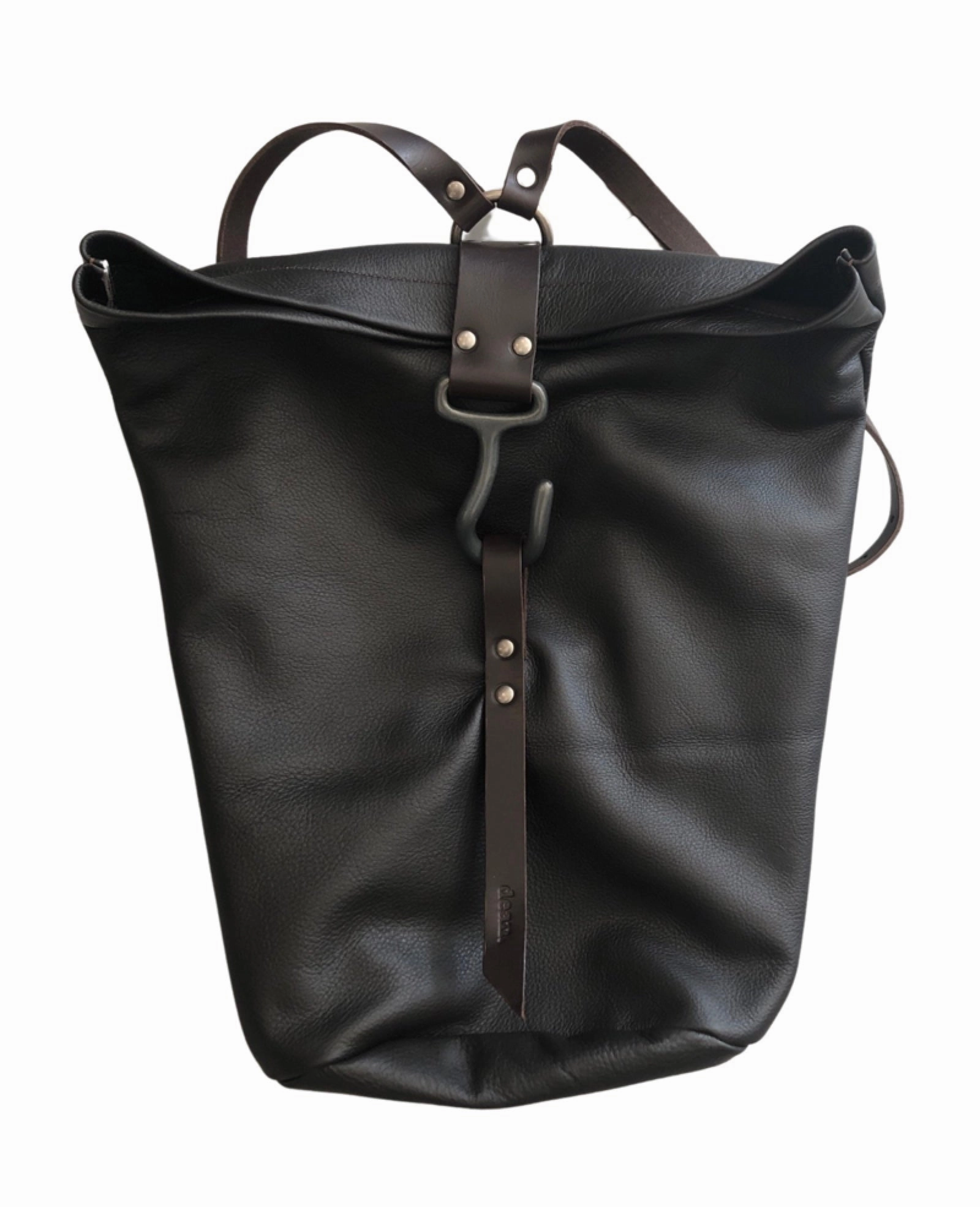 B37 BACKPACK