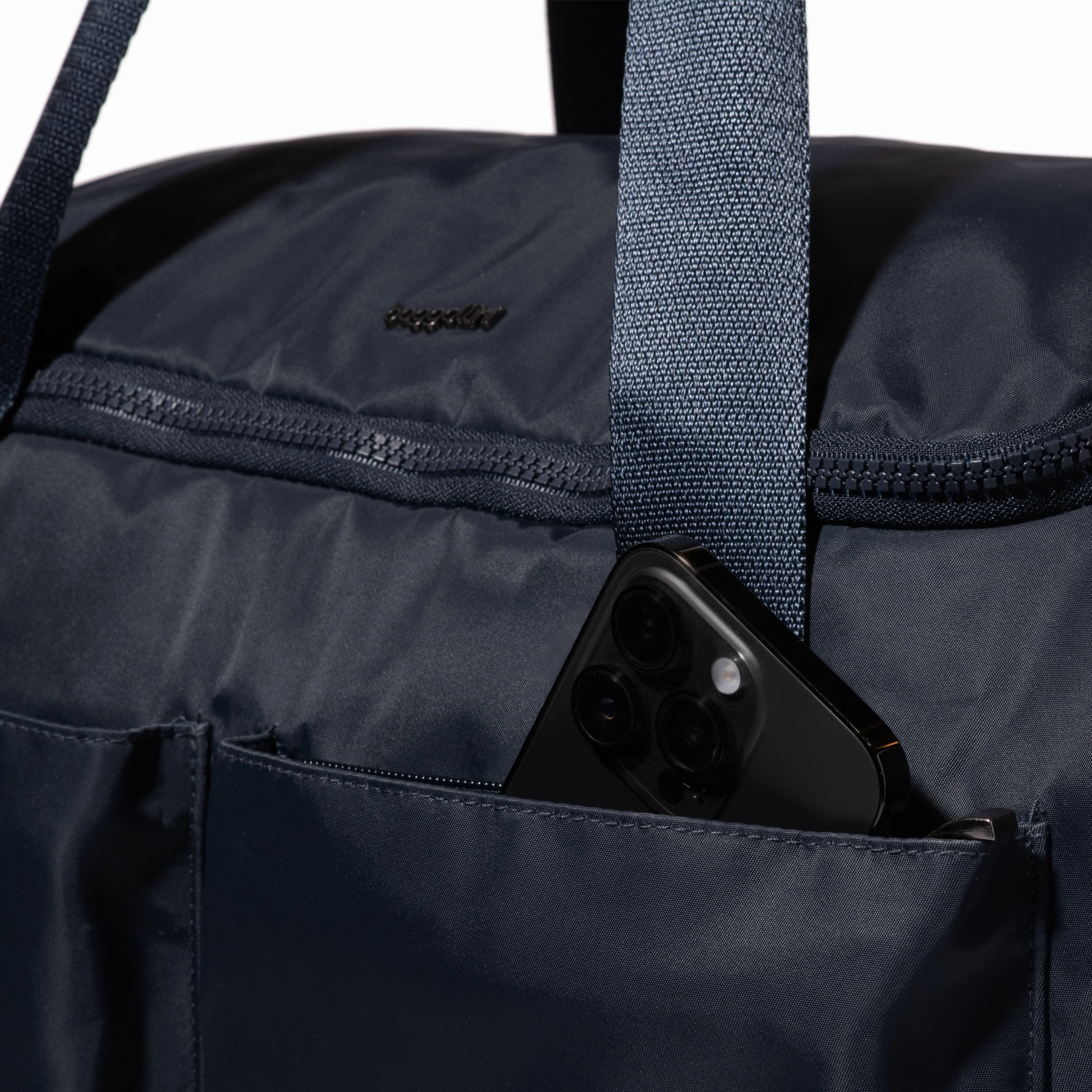 baggallini Deluxe Fifth Avenue Weekender Bag