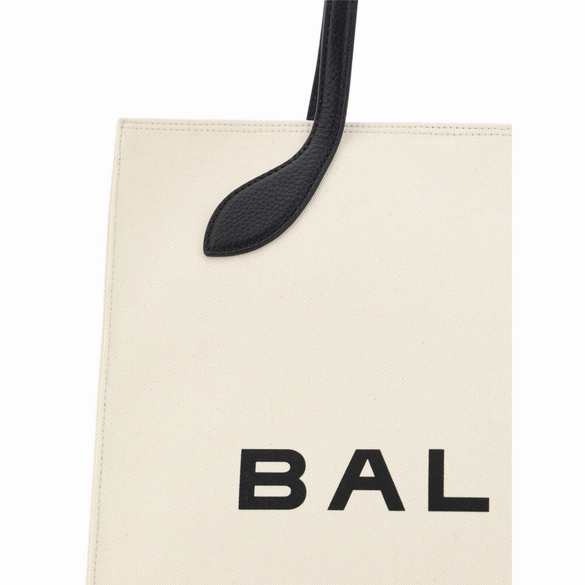 Bally Chic Monochrome Leather Tote Women's Bag