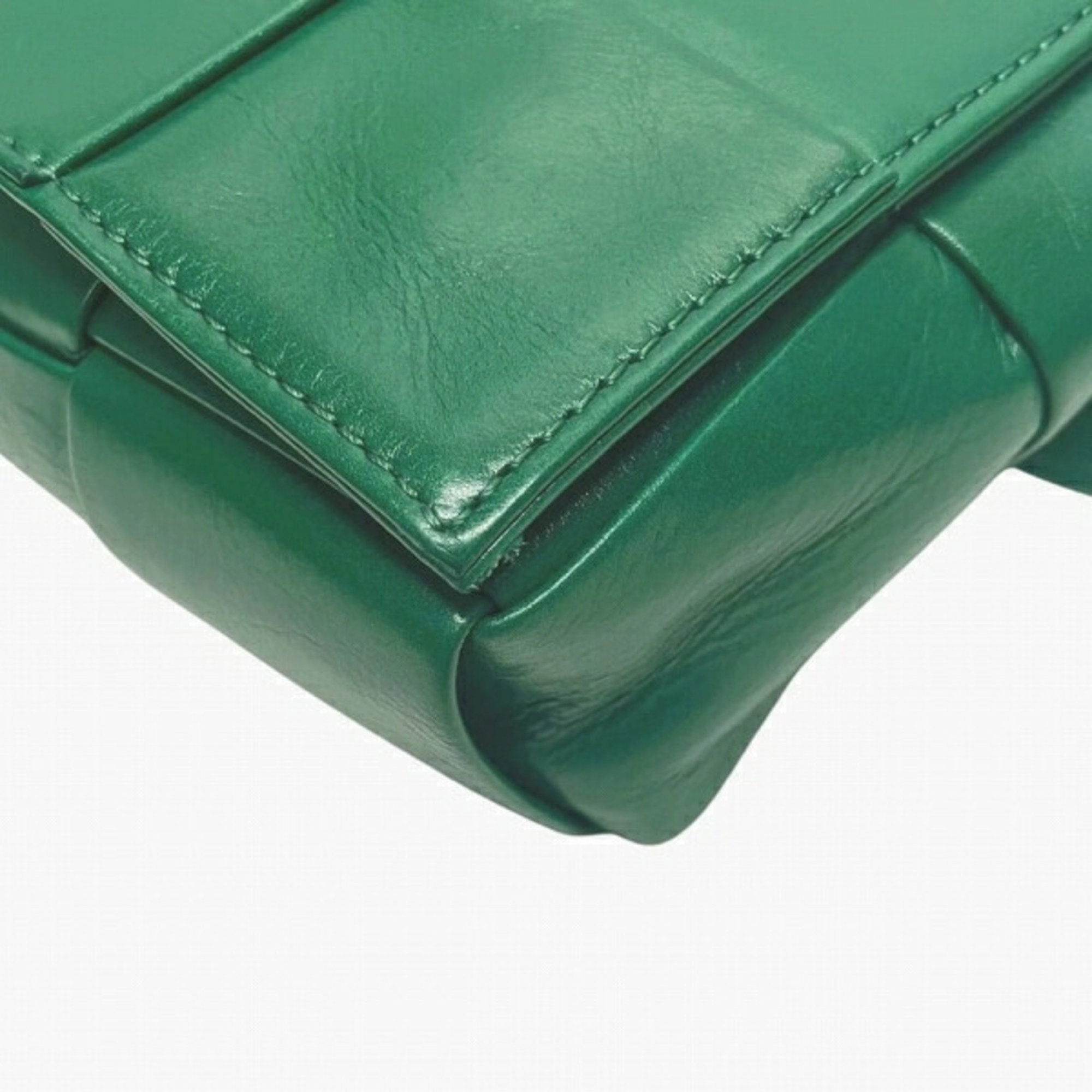 Bottega Veneta Cassette Leather Shoulder Bag (Pre-Owned)