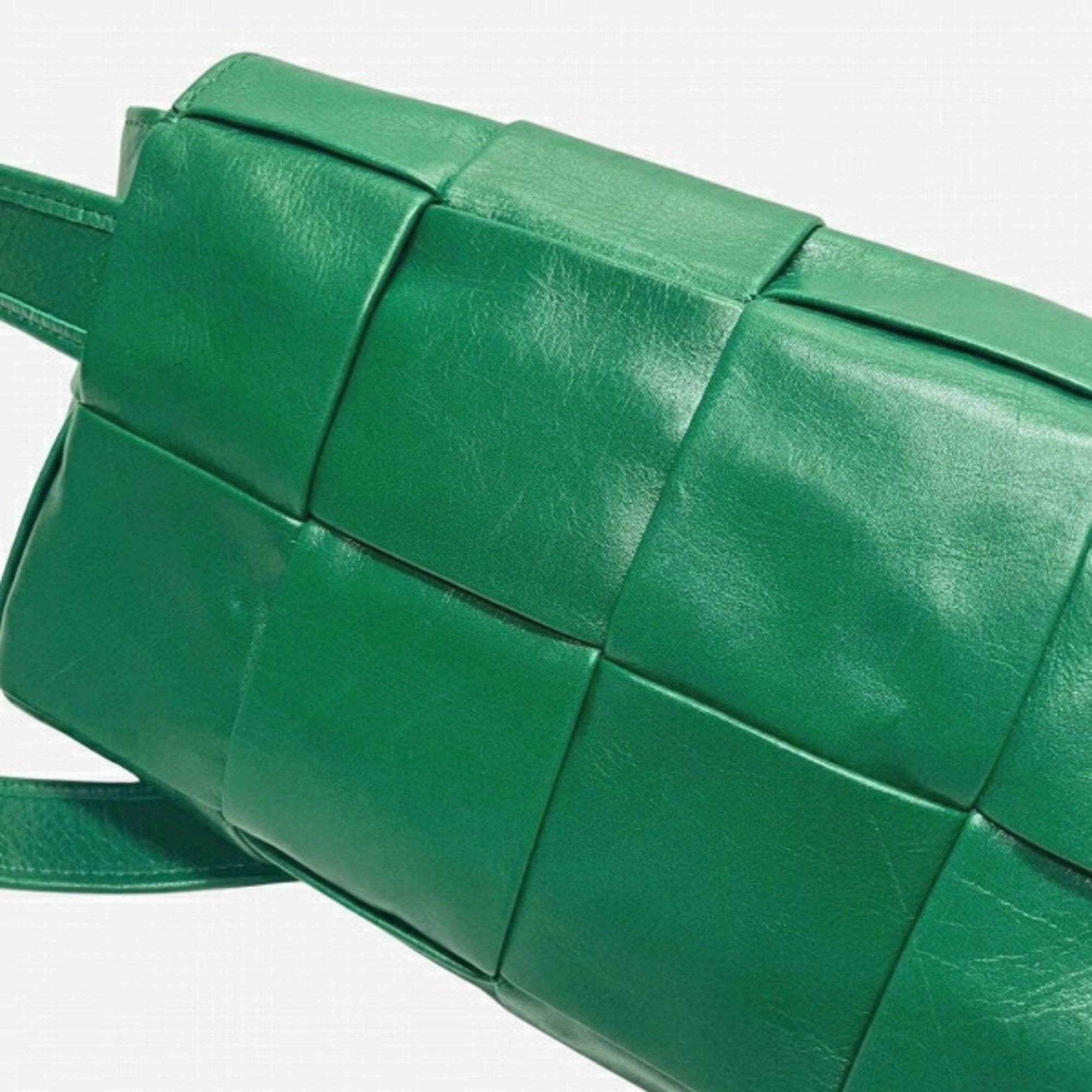Bottega Veneta Cassette Leather Shoulder Bag (Pre-Owned)