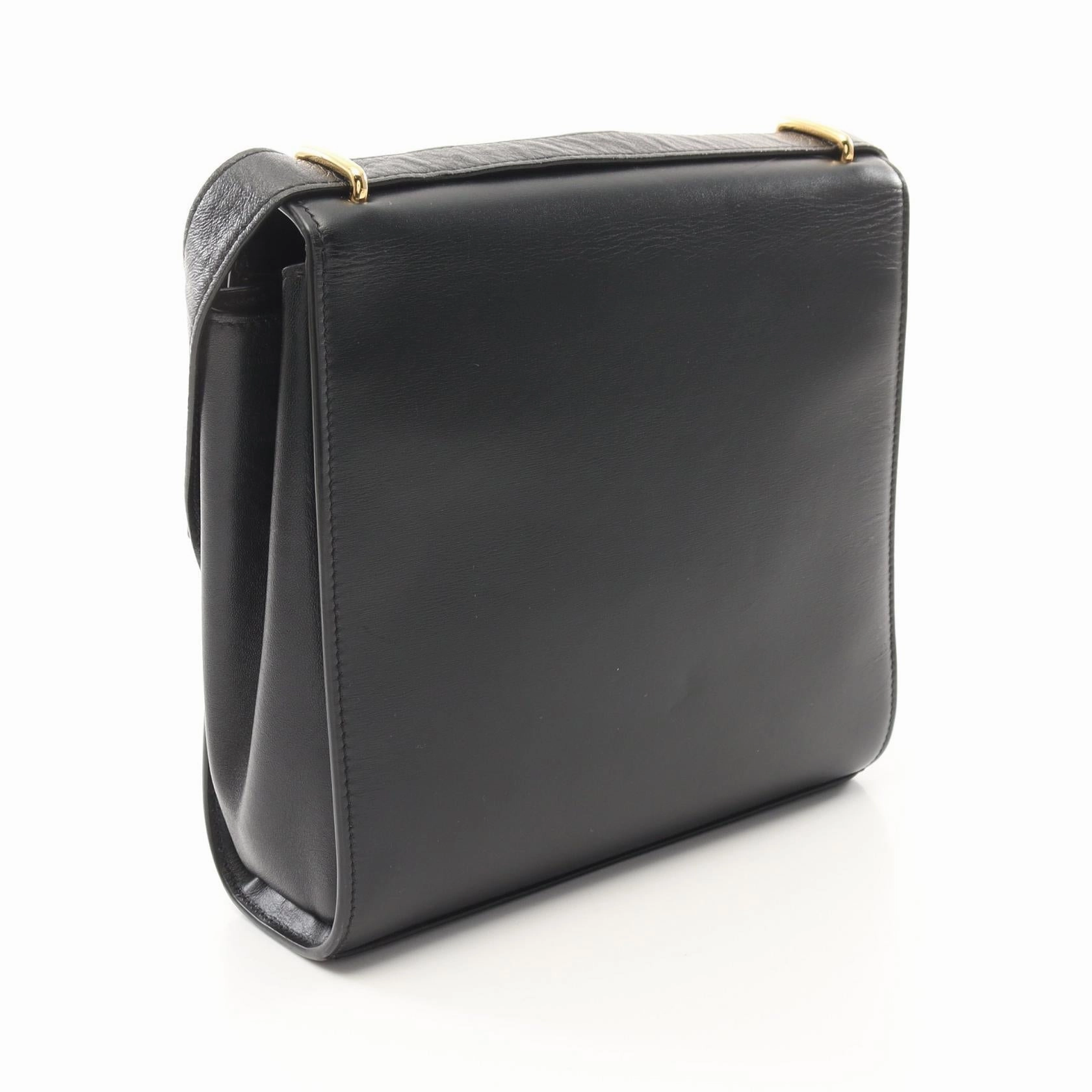 Bottega Veneta Leather The Clip Shoulder Bag