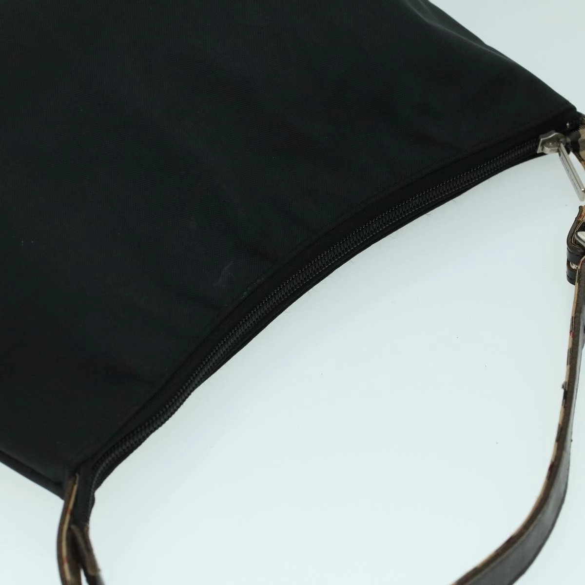 Burberry  Synthetic Shoulder Bag (Pre-Owned)