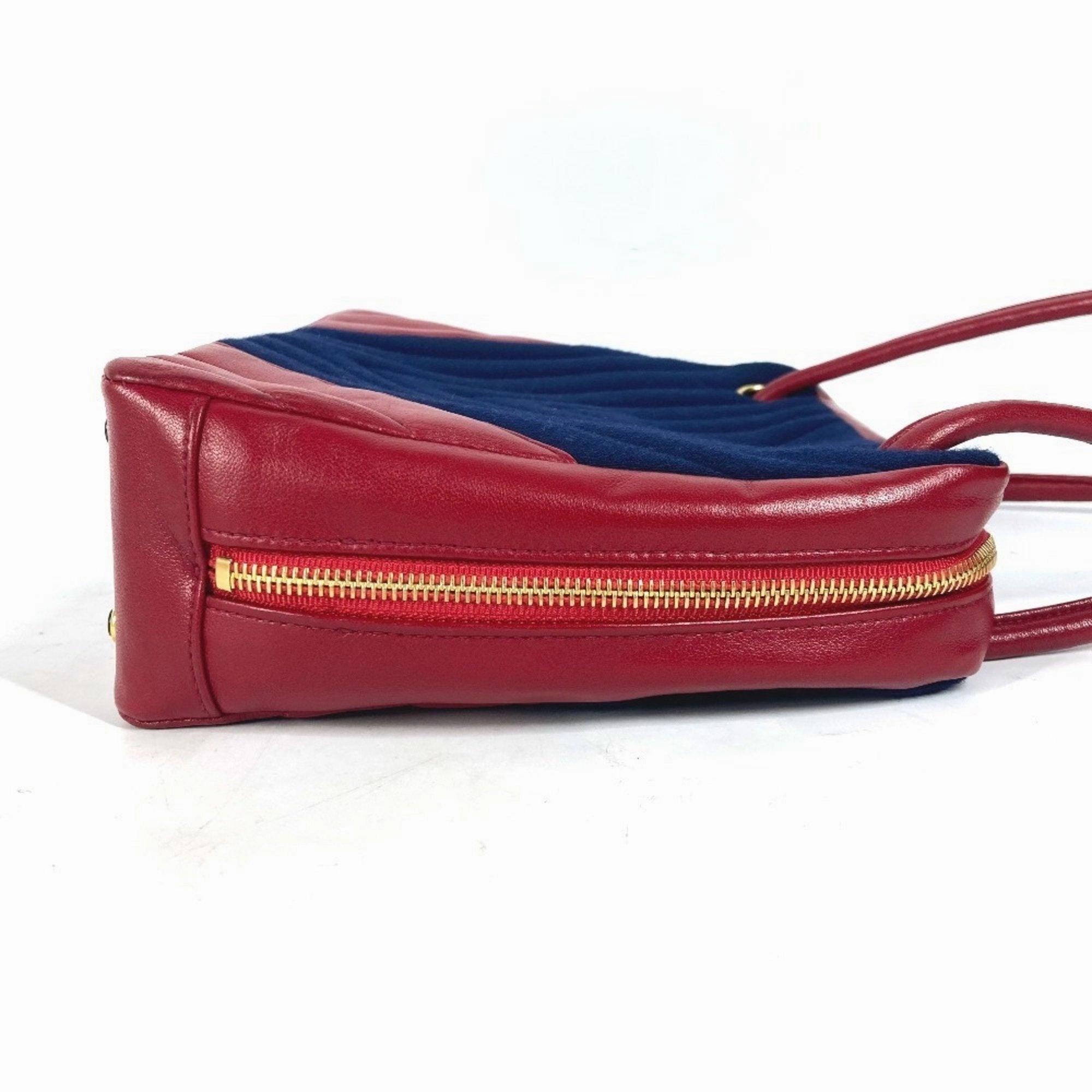 Chanel blue Color blue Leather Shoulder Bag (Pre-Owned)