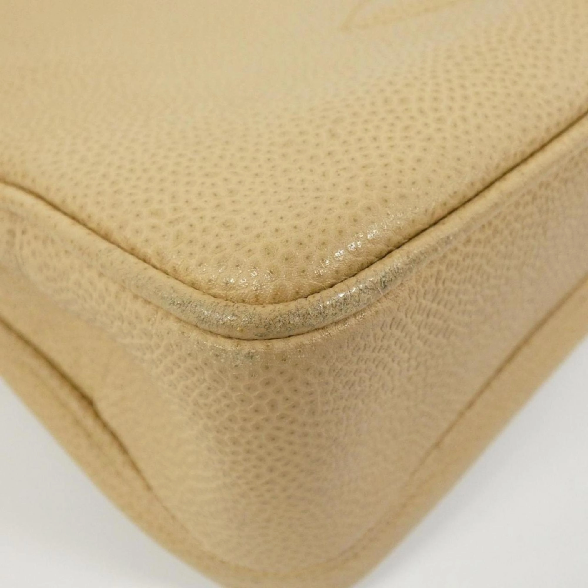 Chanel Caviar Leather Shoulder Bag (Pre-Owned)