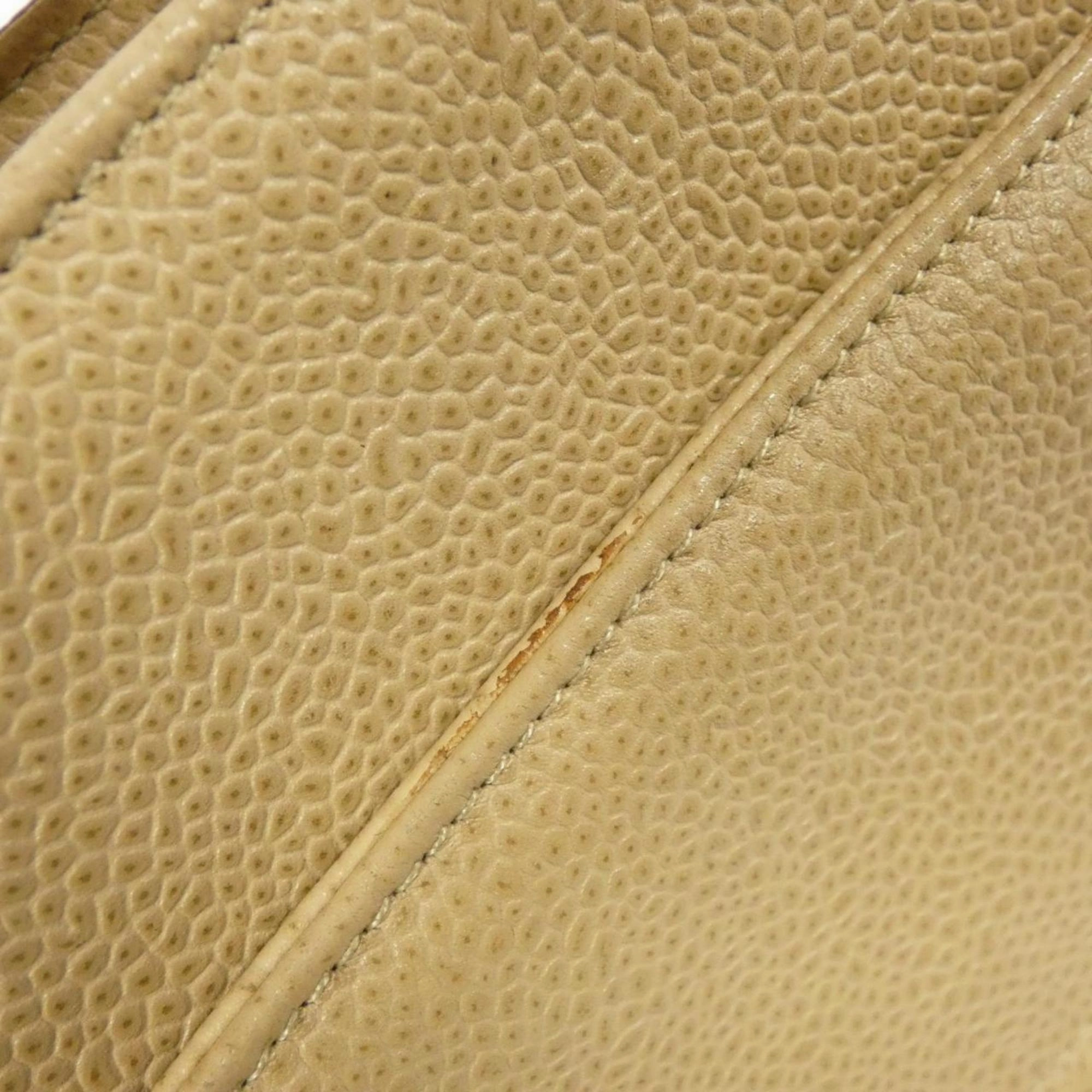 Chanel Caviar Leather Shoulder Bag (Pre-Owned)
