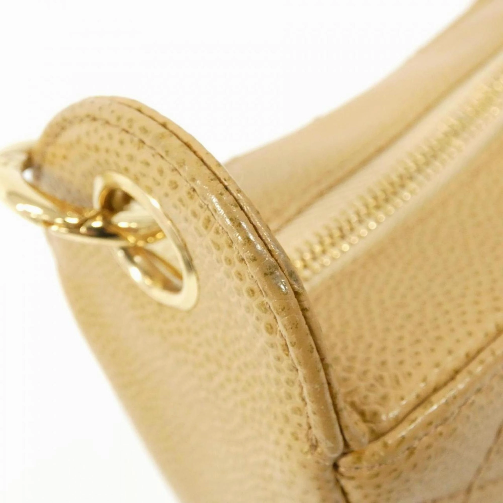 Chanel Caviar Leather Shoulder Bag (Pre-Owned)