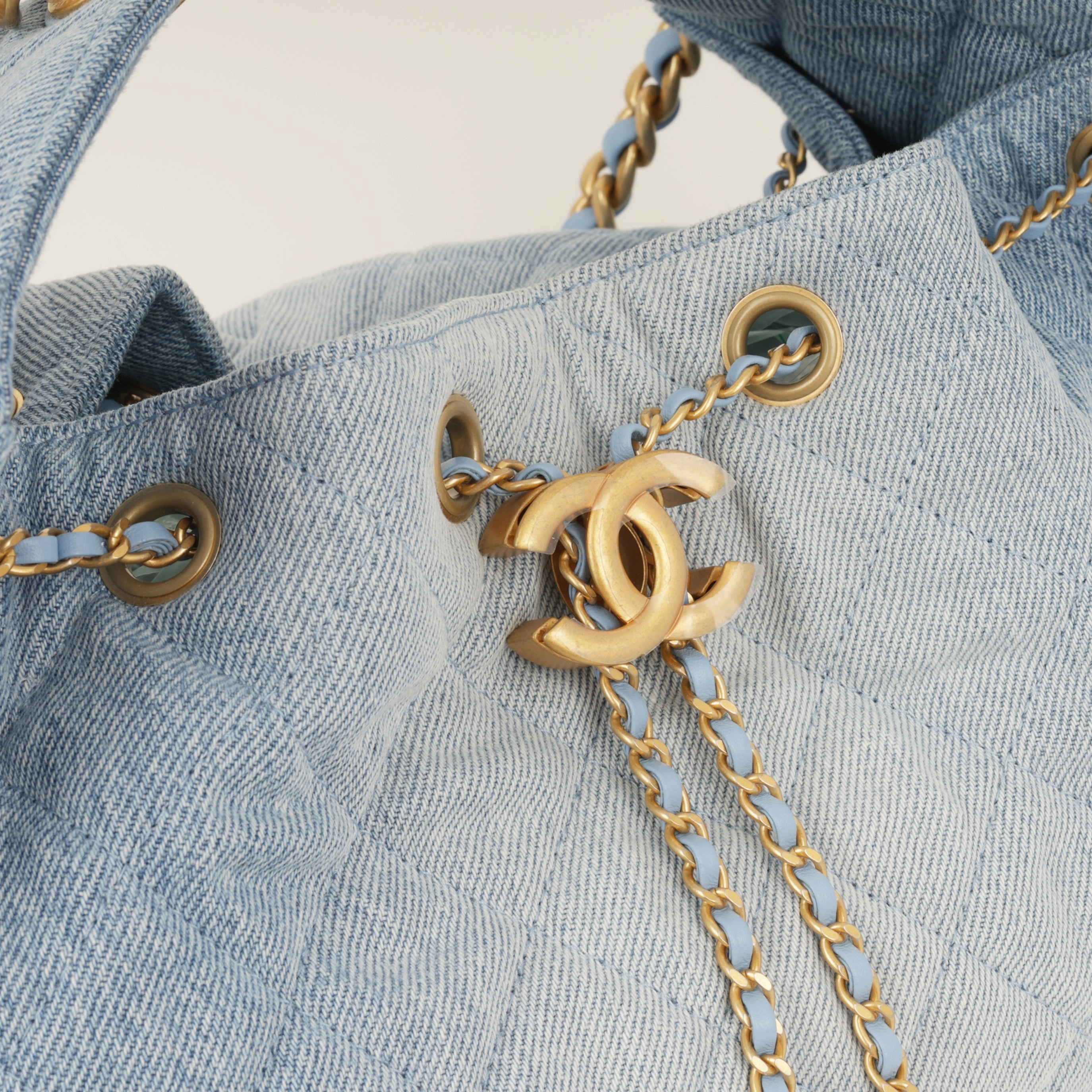 Chanel Chanel Medium 25 Hobo Bag - Light Blue Denim