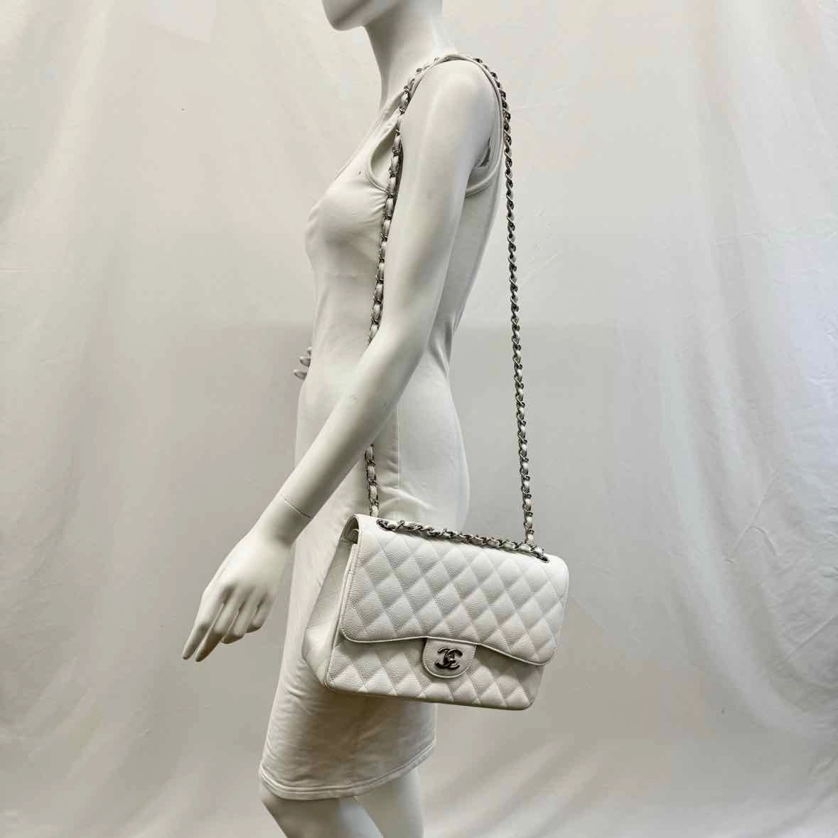 Chanel Classic Jumbo Double Flap Shoulder Bag