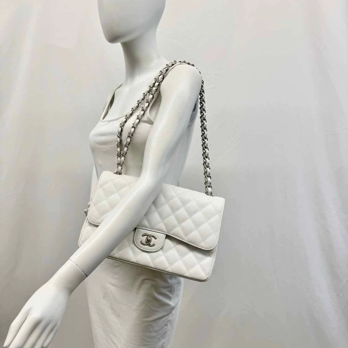 Chanel Classic Jumbo Double Flap Shoulder Bag