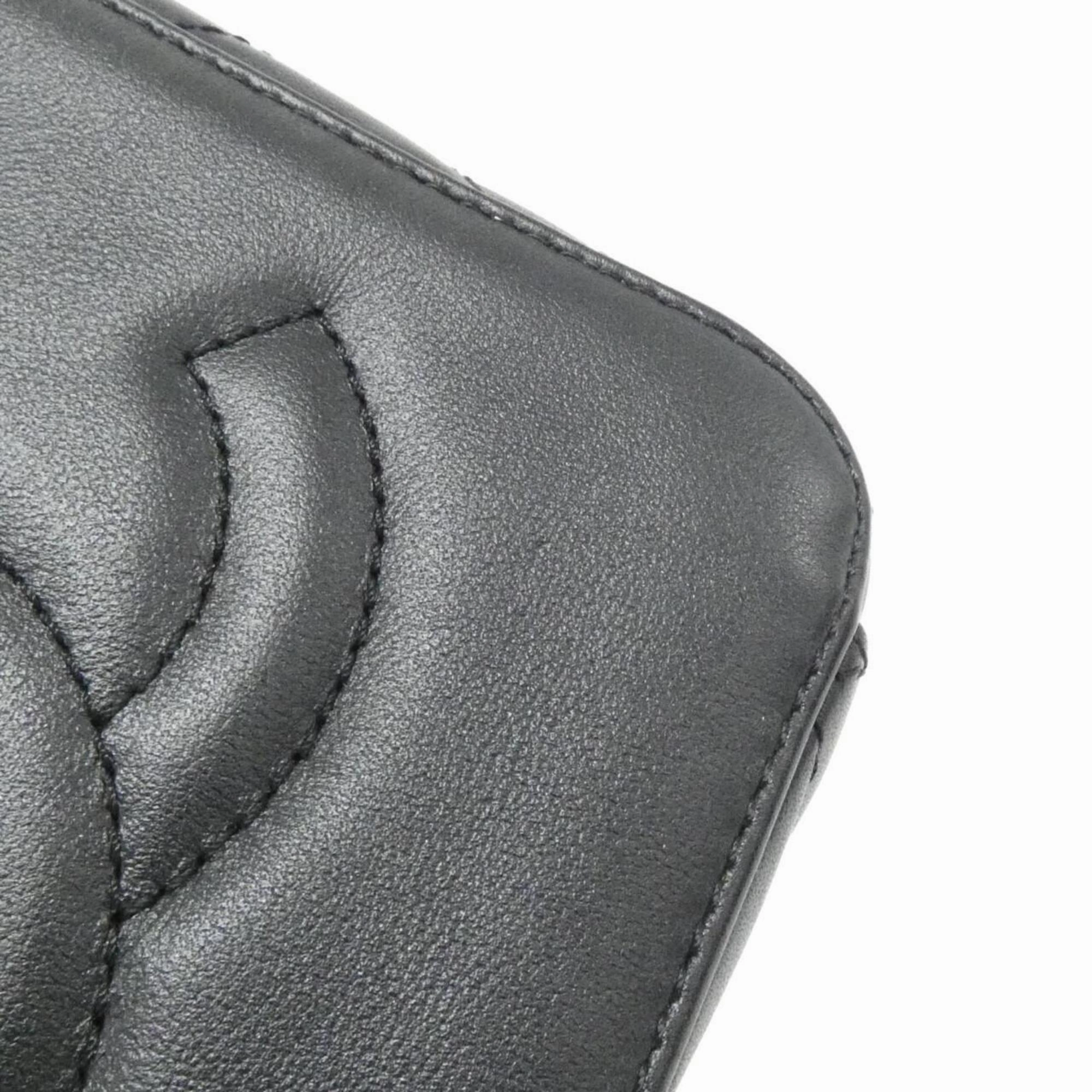 Chanel Leather Shoulder Bag (Pre-Owned)