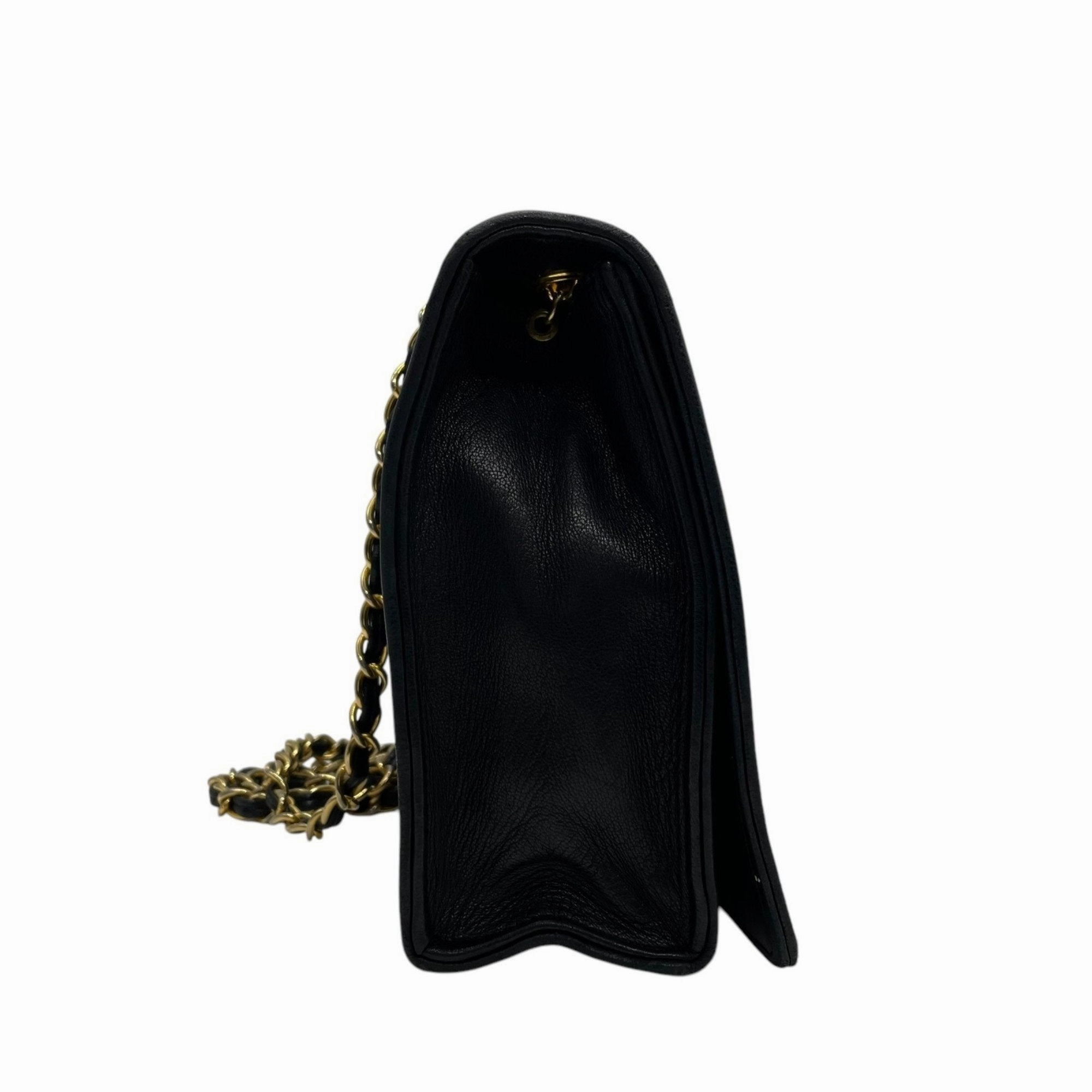 Chanel Leather Shoulder Bag (Pre-Owned)