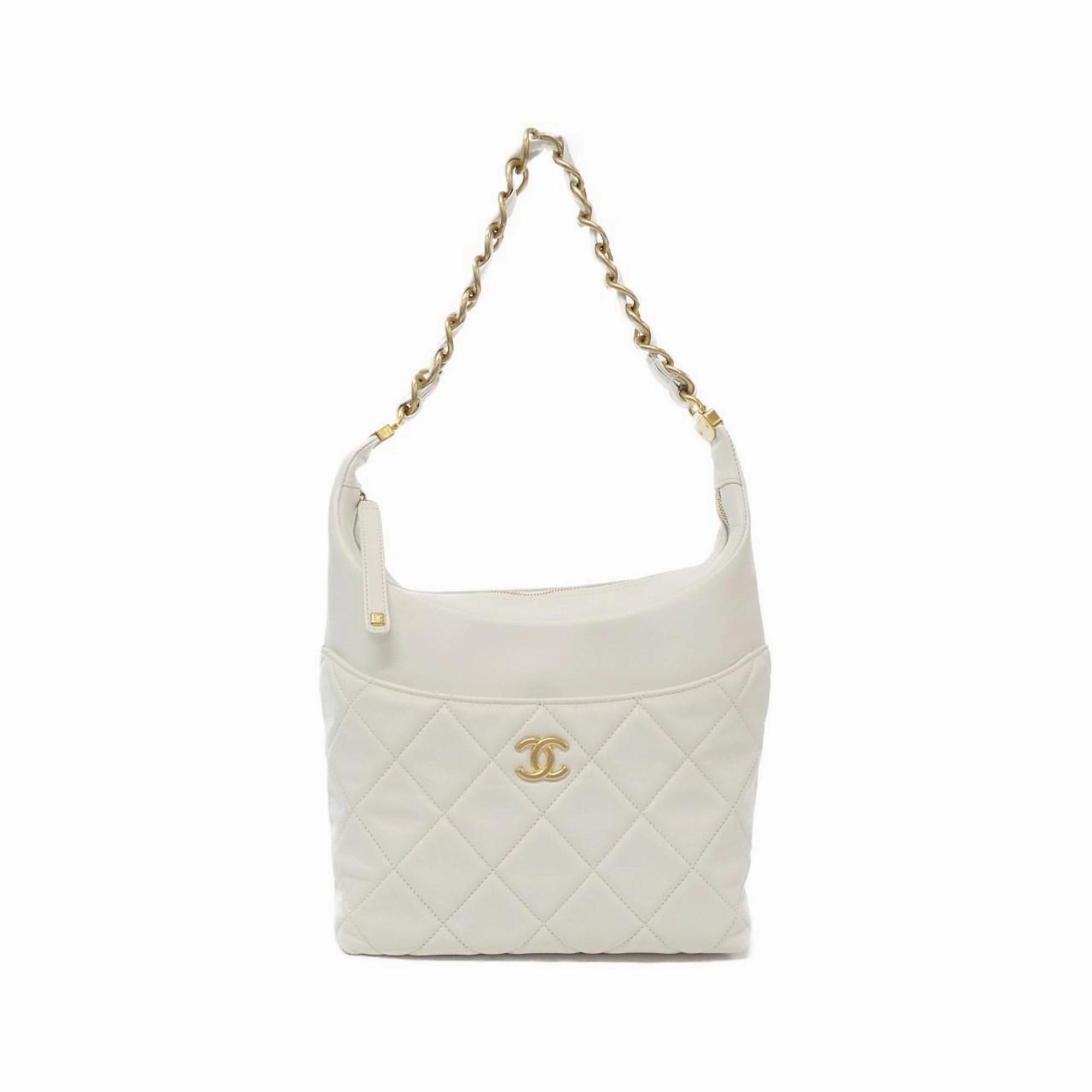 Chanel Leather Shoulder Bag (Pre-Owned)