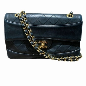 Chanel Leather Shoulder Bag (Pre-Owned)