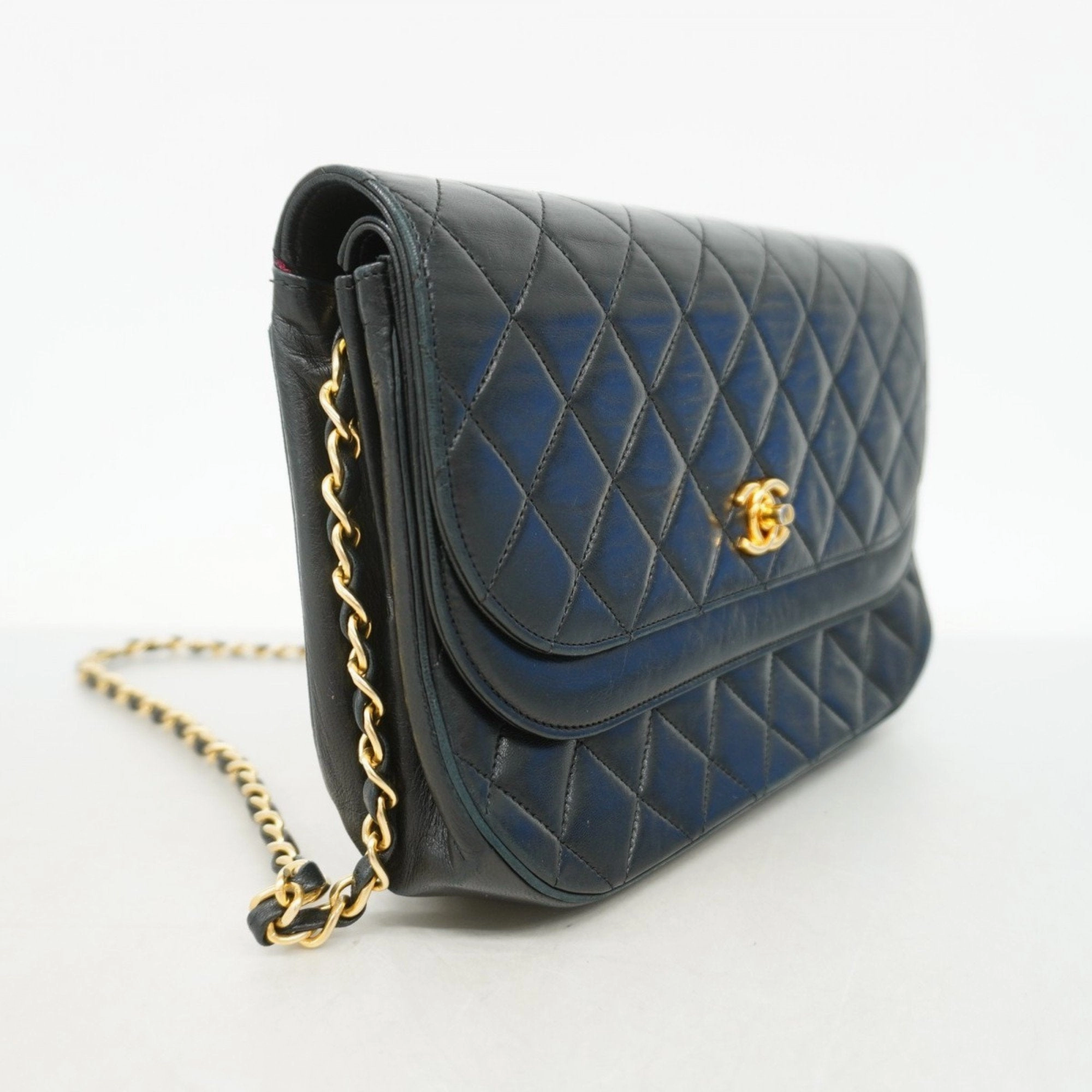 Chanel Leather Shoulder Bag (Pre-Owned)