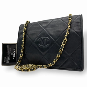 Chanel Leather Shoulder Bag (Pre-Owned)