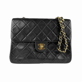 Chanel Leather Shoulder Bag (Pre-Owned)