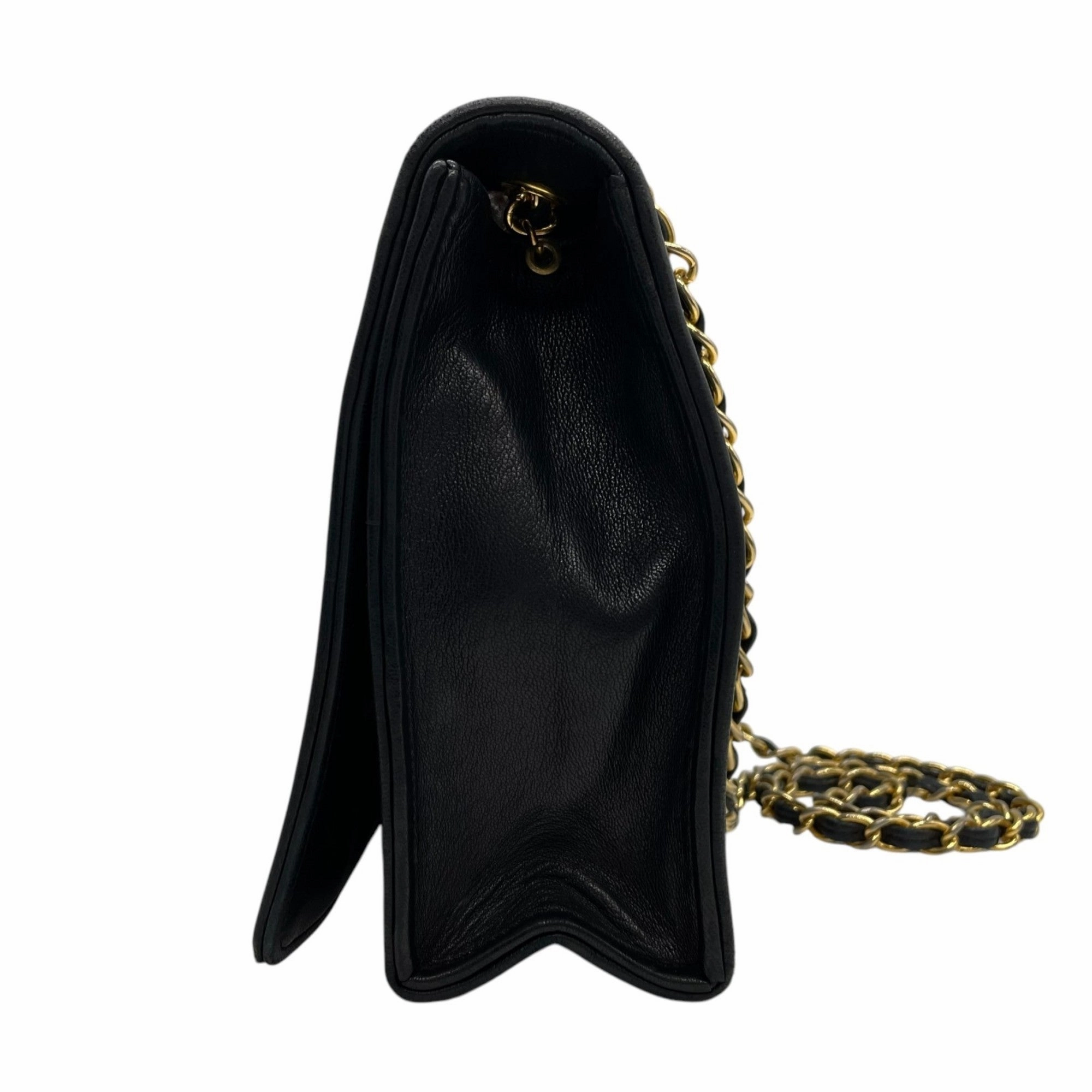 Chanel Leather Shoulder Bag (Pre-Owned)