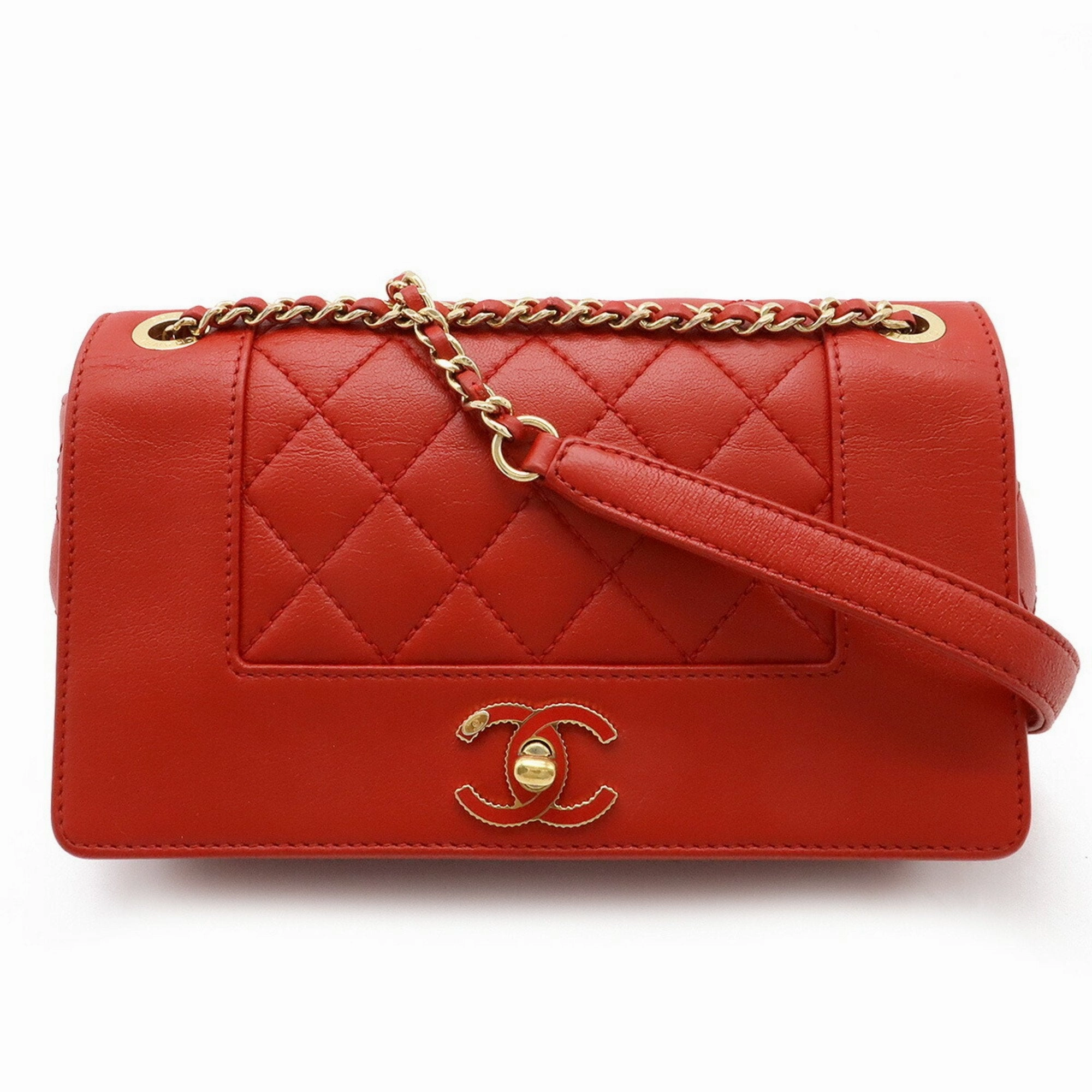 Chanel Matelasse Leather Pochette Shoulder Bag (Pre-Owned)