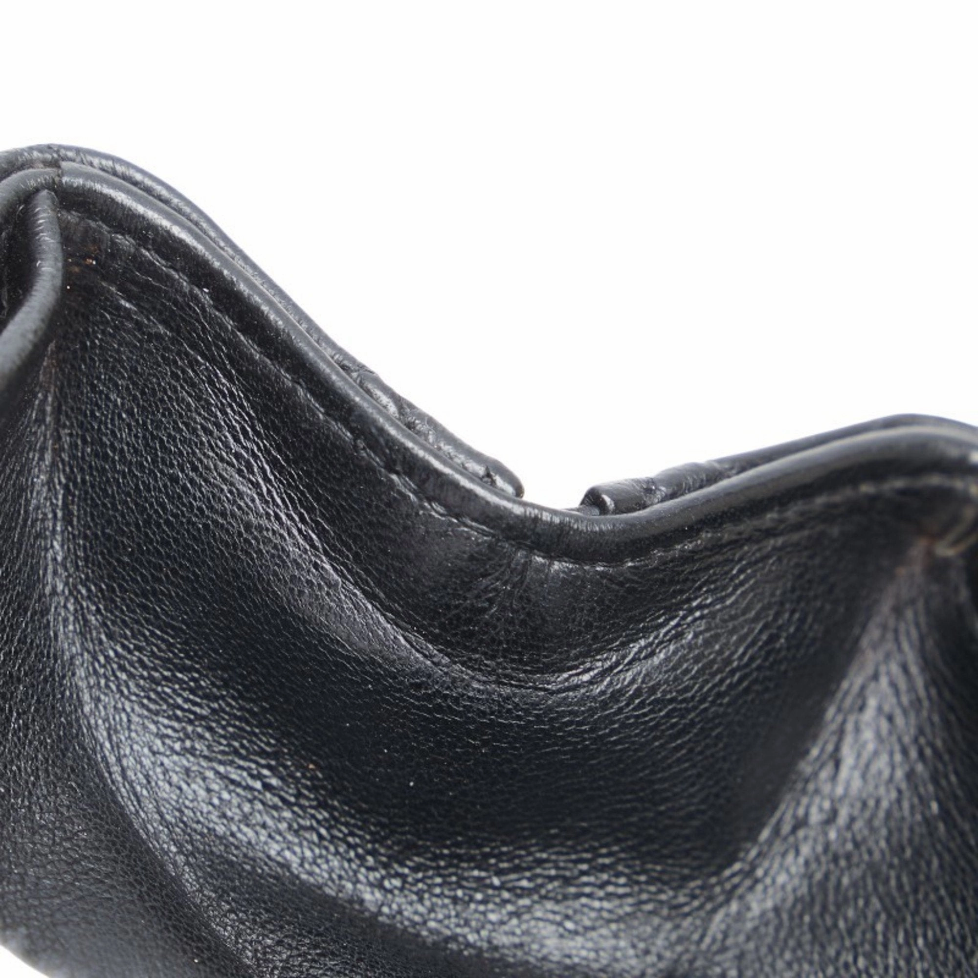 Chanel Matelasse Leather Shoulder Bag (Pre-Owned)