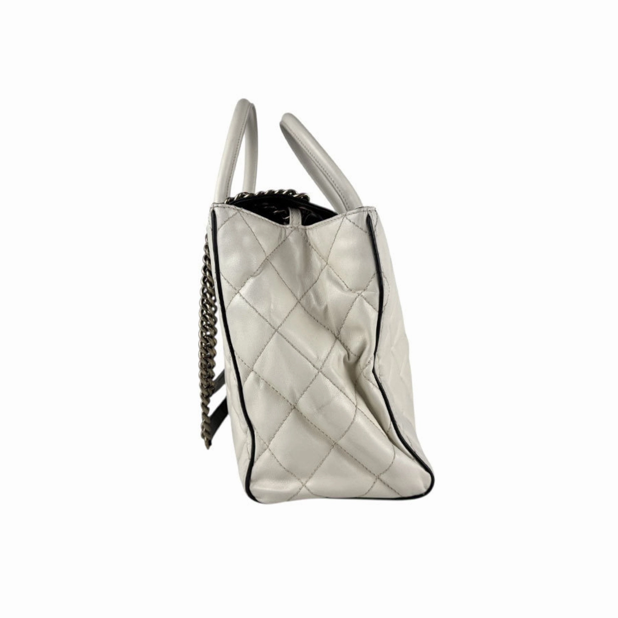 Chanel Off- Leather Handbag Shoulder Bag (Pre-Owned)