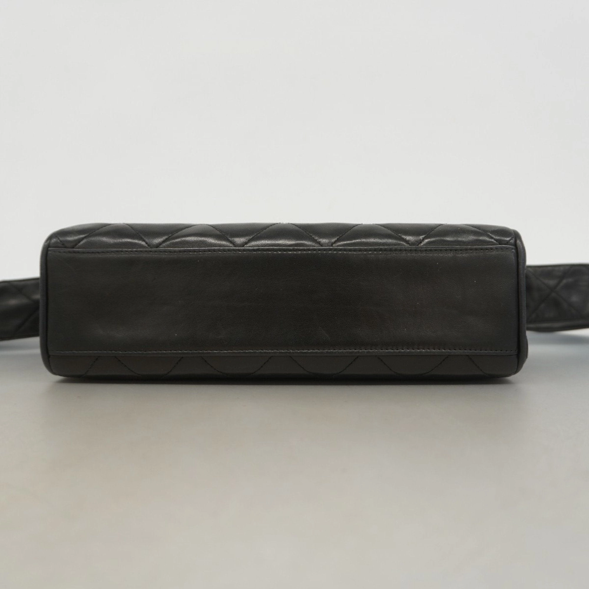 Chanel Shoulder Bag (Pre-Owned)
