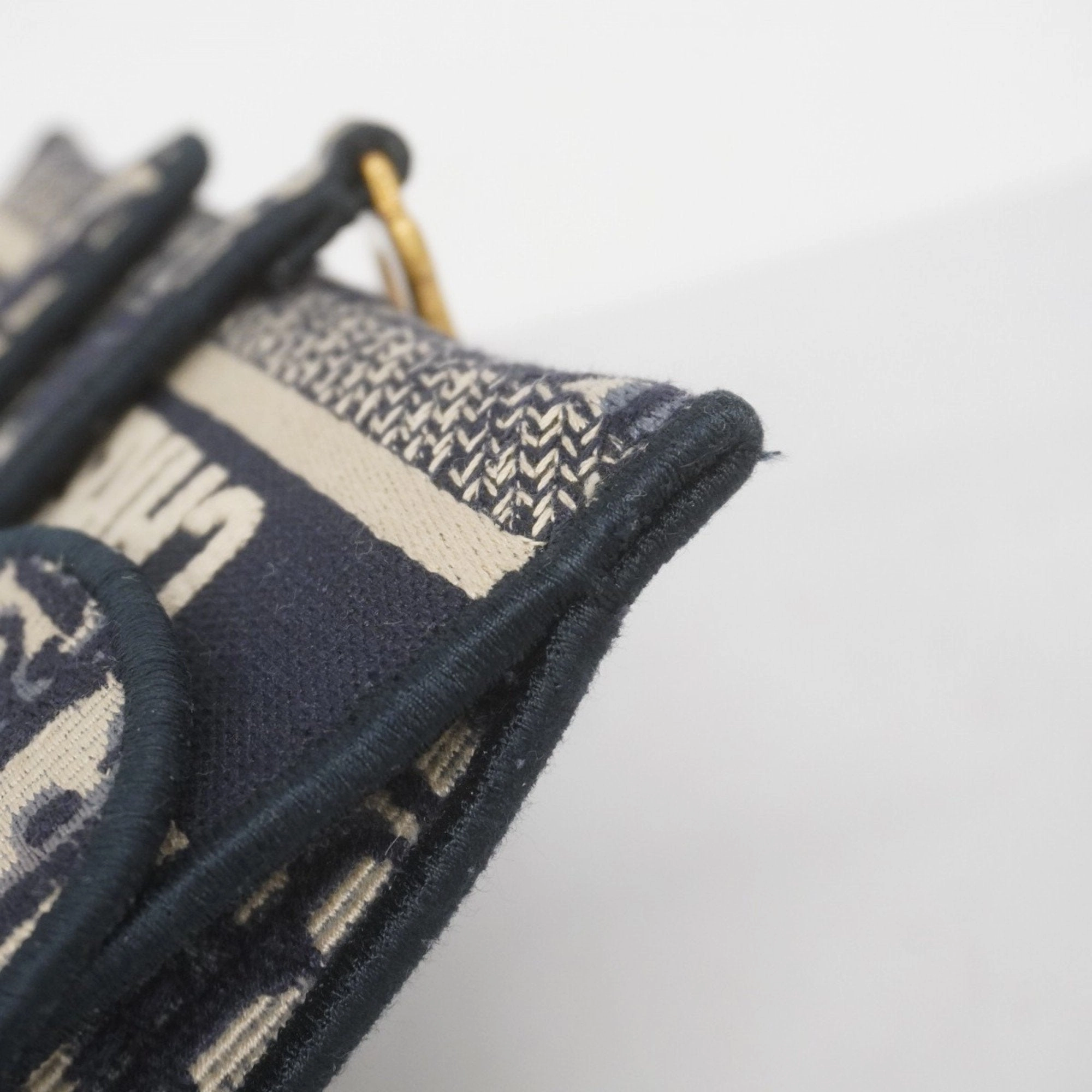 Christian Dior Canvas Shoulder Bag (Pre-Owned)