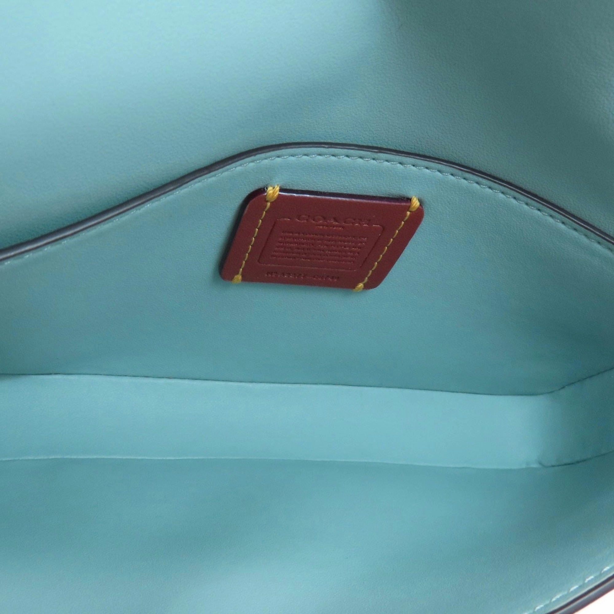 Coach  Leather Shoulder Bag (Pre-Owned)