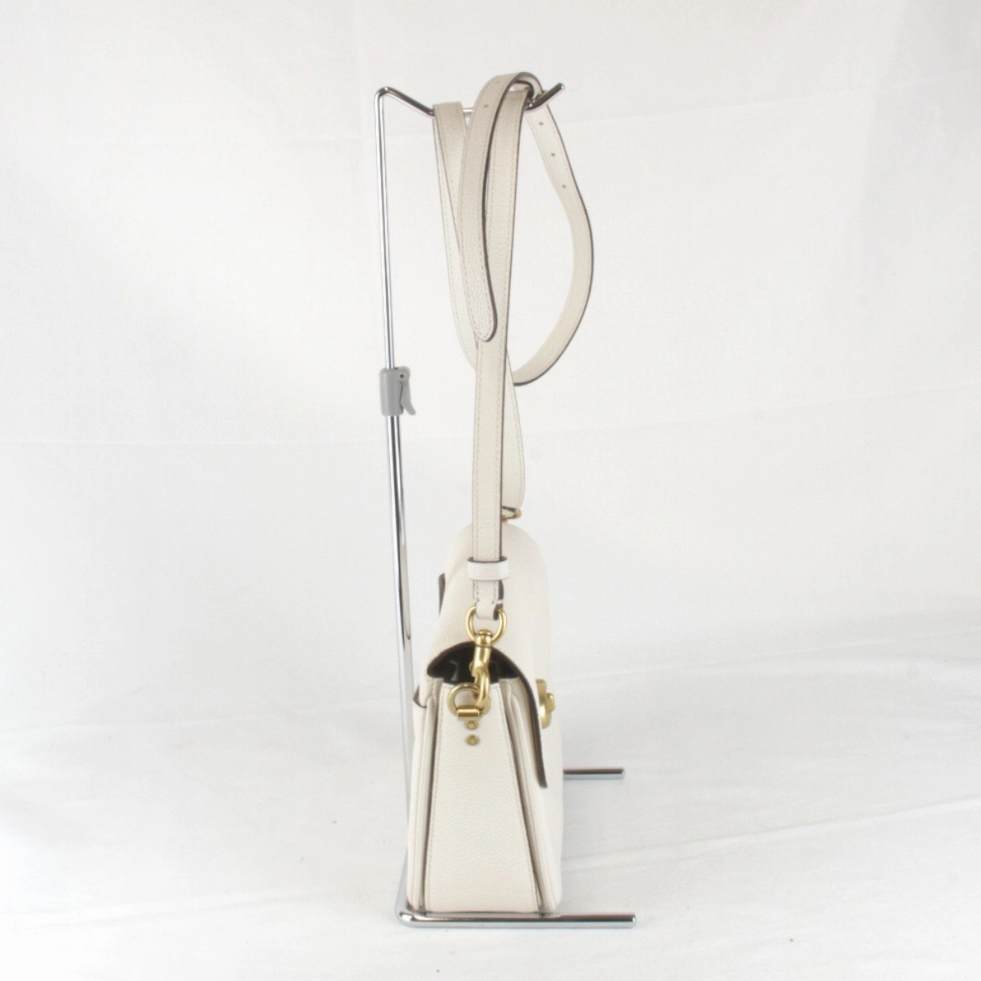 Coach Leather Shoulder Bag (Pre-Owned)
