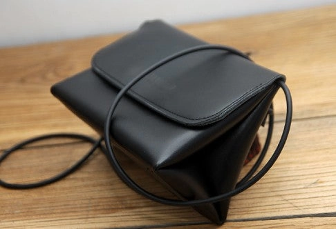 Cute LEATHER WOMEN Triangular SHOULDER BAG Stylish Crossbody Purse FOR WOMEN