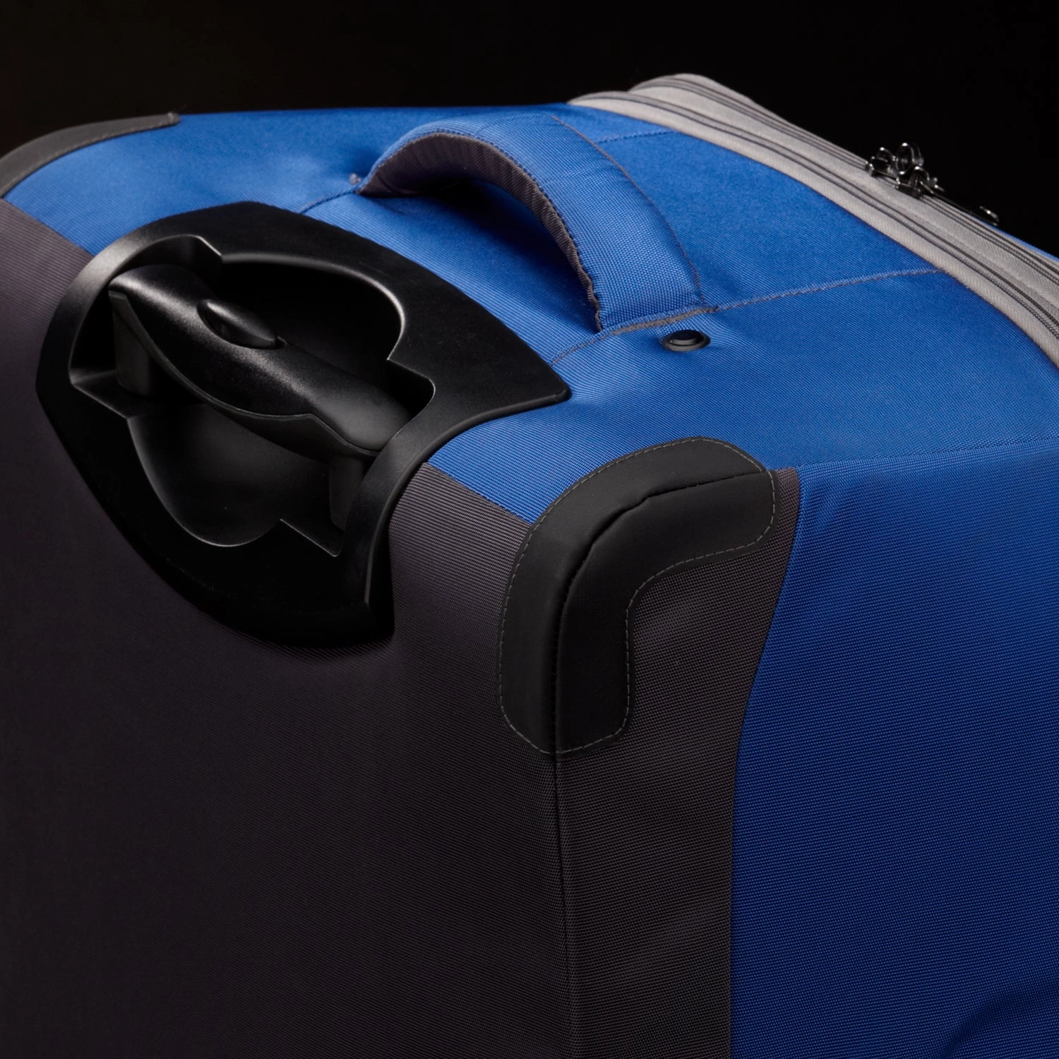Eagle Creek Travel Gateway 22" 2-Wheel Carry-On Luggage