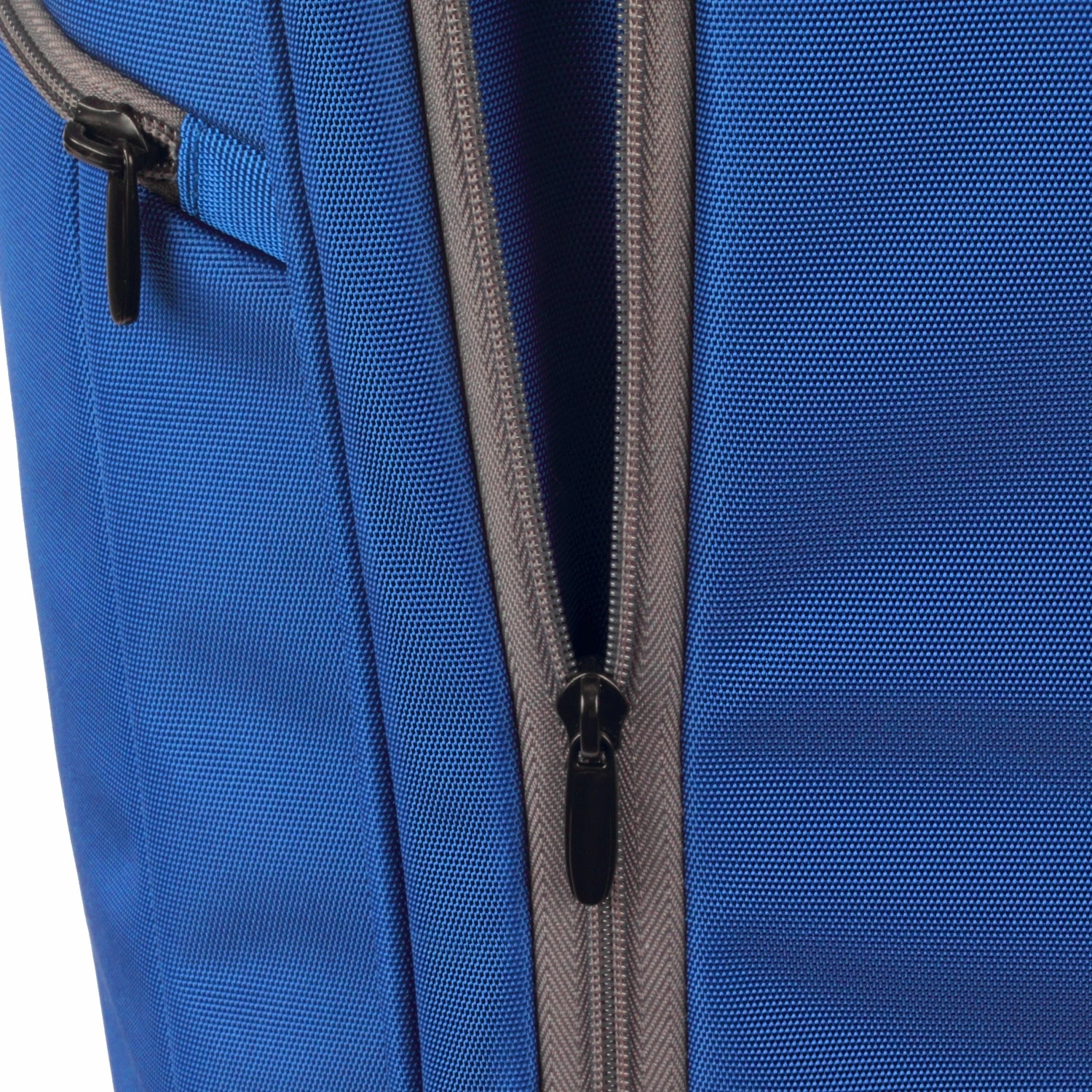 Eagle Creek Travel Gateway 22" 2-Wheel Carry-On Luggage
