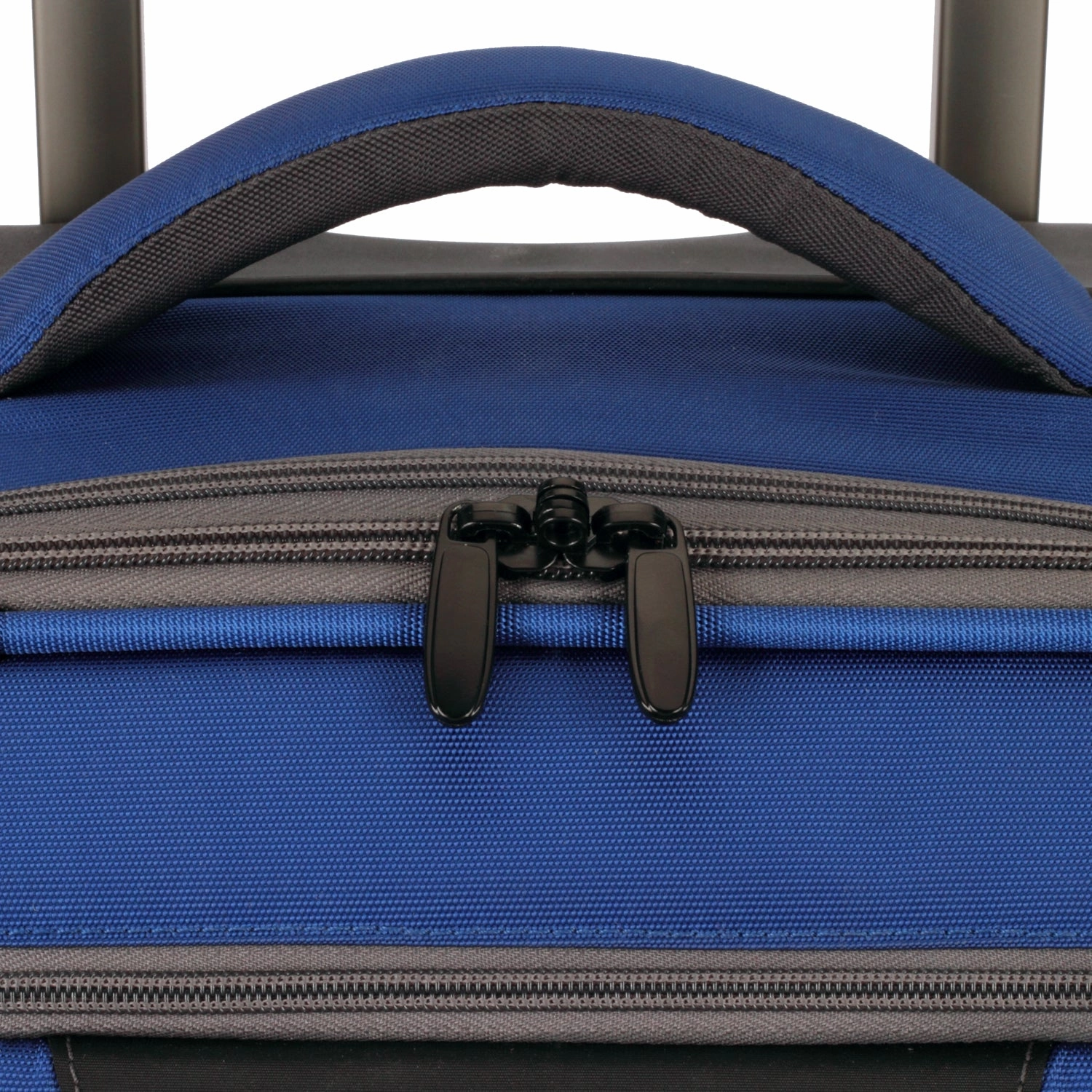 Eagle Creek Travel Gateway 22" 2-Wheel Carry-On Luggage