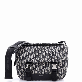 Explorer Messenger Oblique Canvas