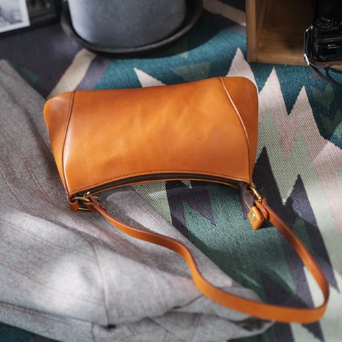 Fashion Brown Leather Women's Small Leather Under Shoulder Bag Trendy Crossbody Purse
