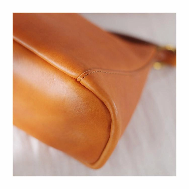 Fashion Brown Leather Women's Small Leather Under Shoulder Bag Trendy Crossbody Purse