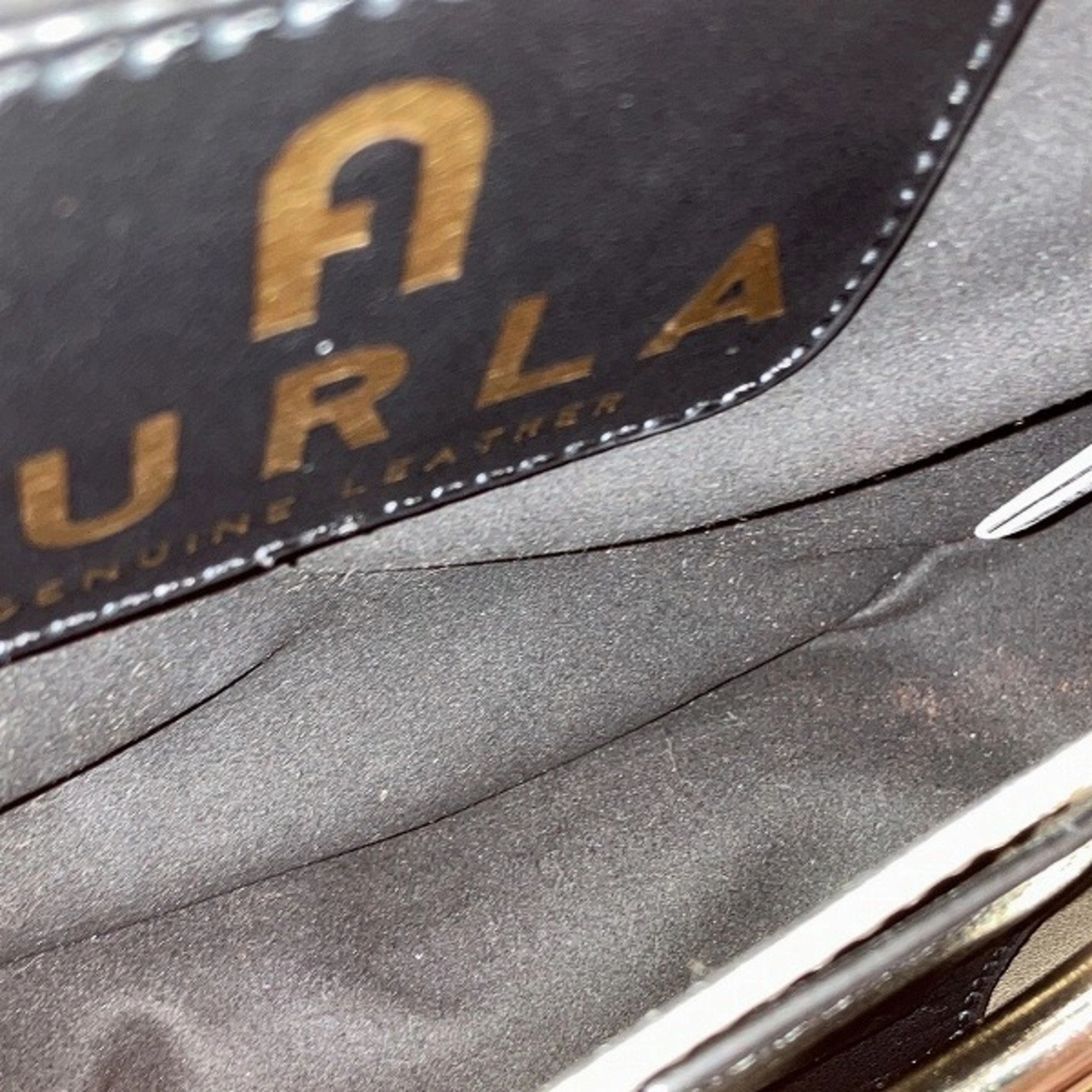 Furla gold Leather Shoulder Bag (Pre-Owned)
