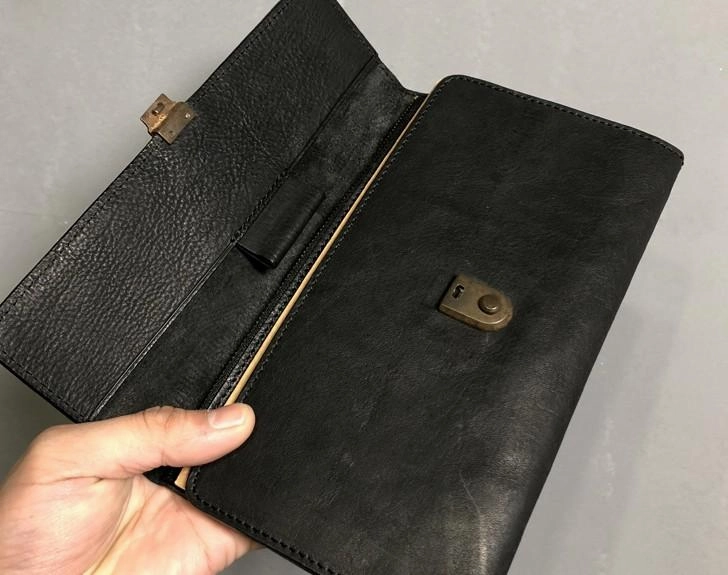 Genuine Leather Mens Clutch Cool Slim Wallet Passport Travel Clutch Wristlet Wallet for Men