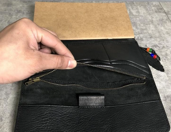 Genuine Leather Mens Clutch Cool Slim Wallet Passport Travel Clutch Wristlet Wallet for Men