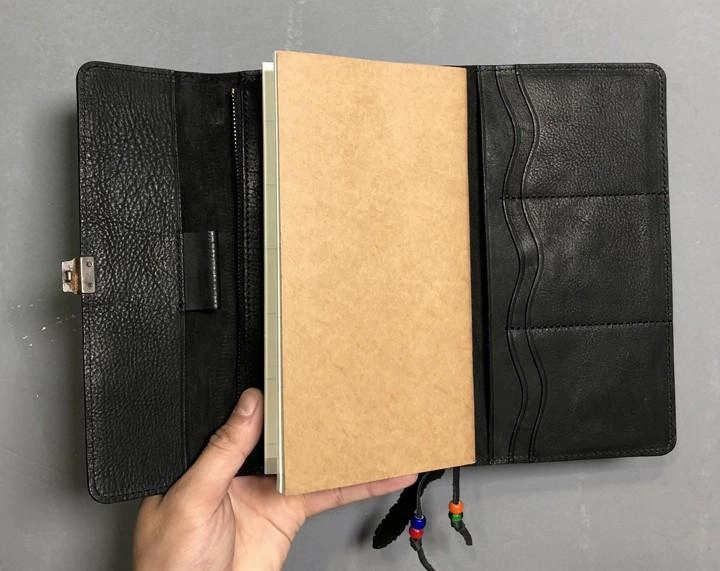 Genuine Leather Mens Clutch Cool Slim Wallet Passport Travel Clutch Wristlet Wallet for Men