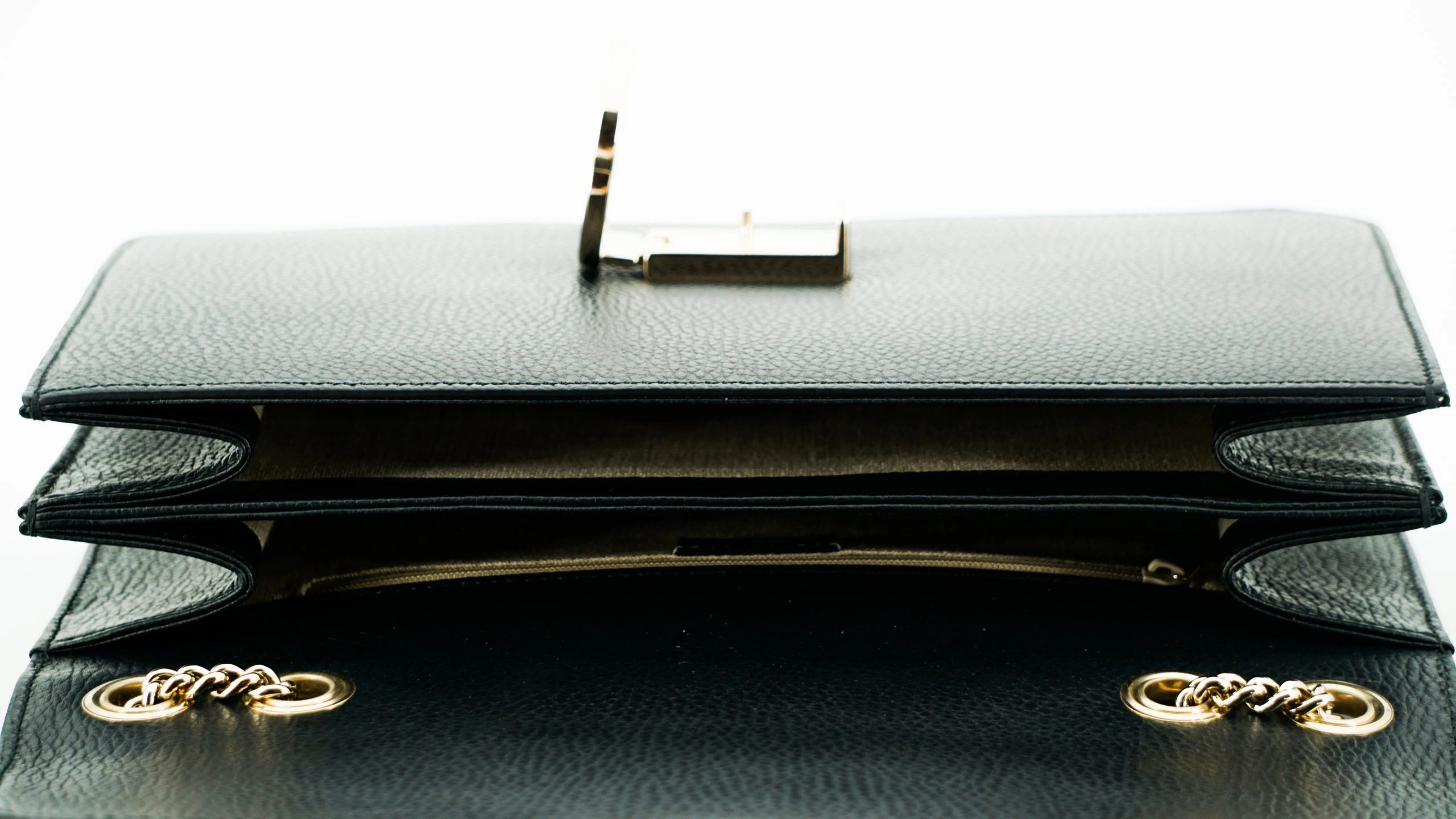 Gucci Elegant Calf Leather Shoulder Bag