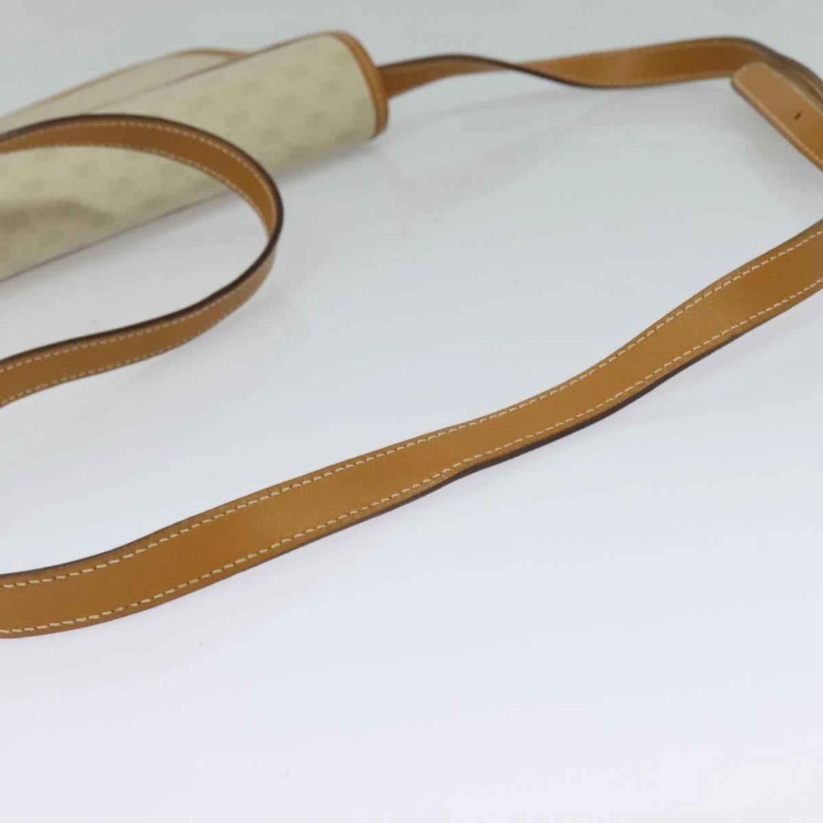 Gucci Micro Small Gg Canvas Canvas Shoulder Bag (Pre-Owned)
