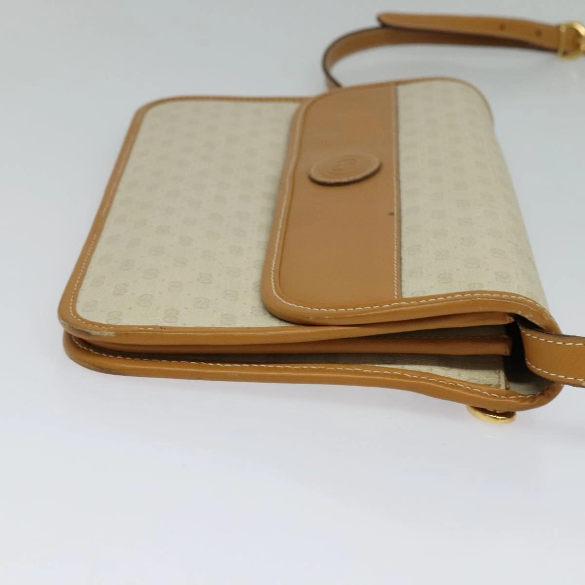Gucci Micro Small Gg Canvas Canvas Shoulder Bag (Pre-Owned)