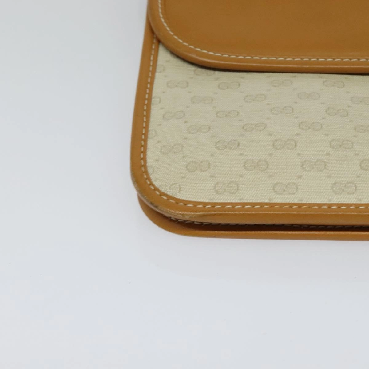 Gucci Micro Small Gg Canvas Canvas Shoulder Bag (Pre-Owned)