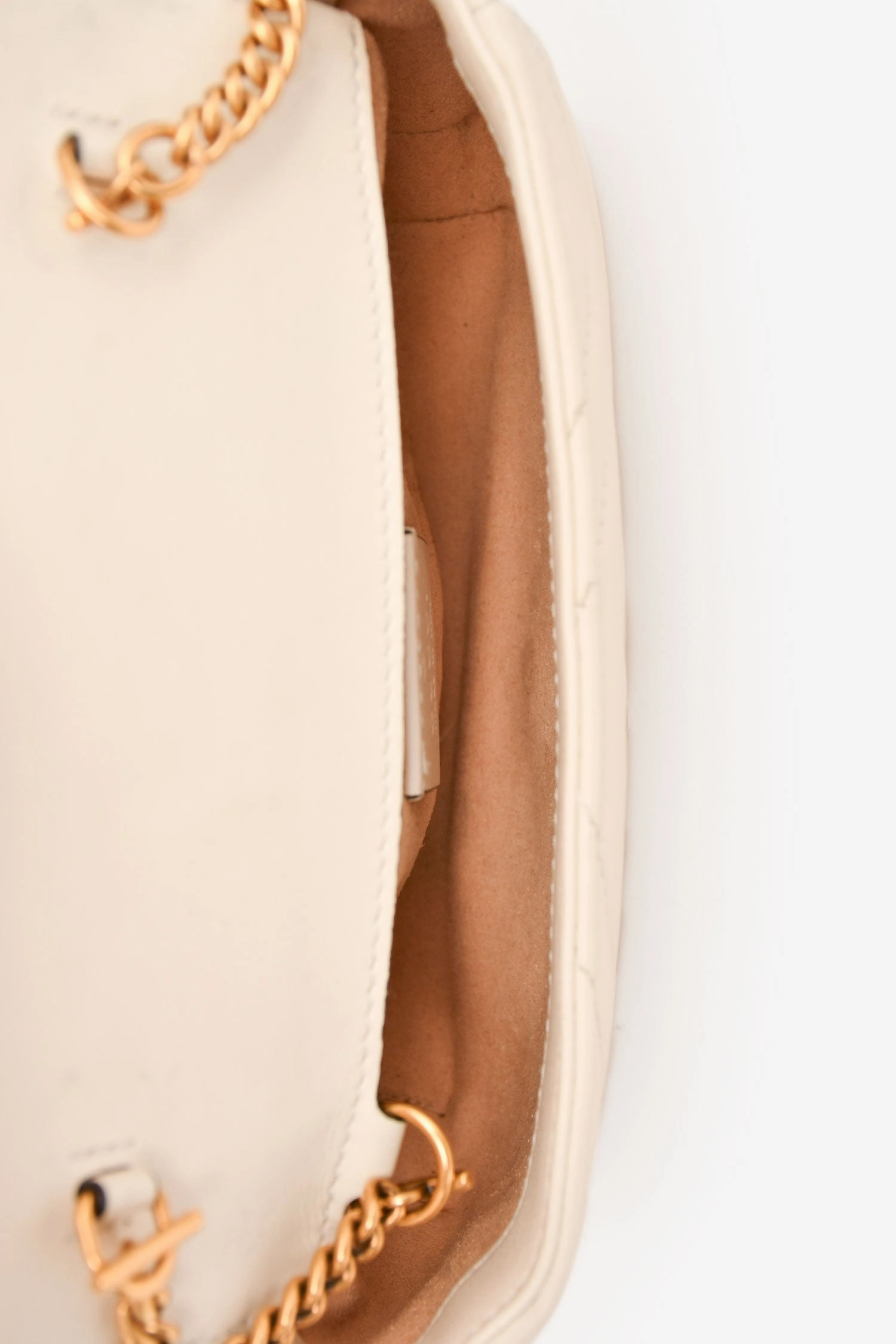 Gucci White Leather Chevron Quilted GG Marmont Super Mini Crossbody