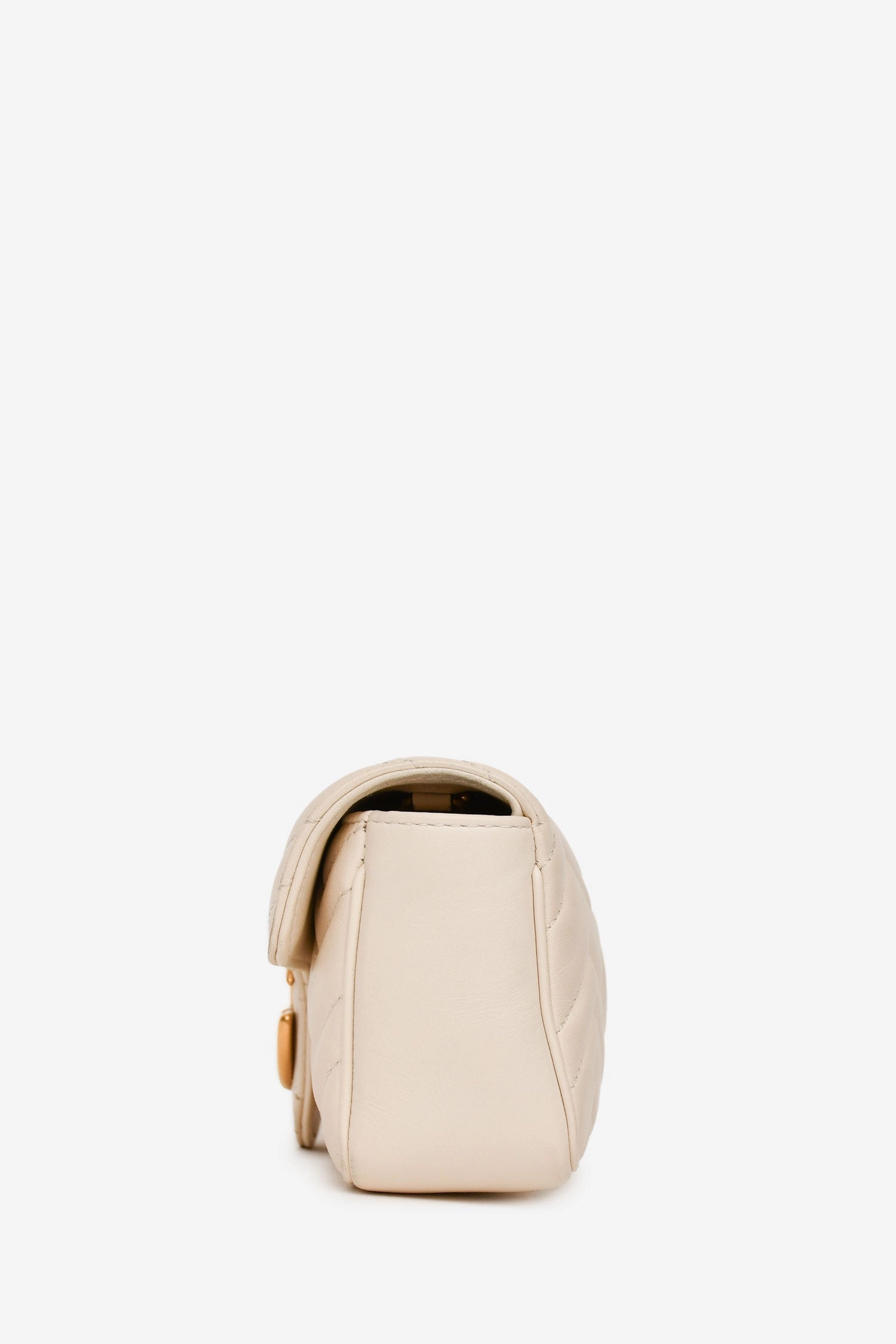 Gucci White Leather Chevron Quilted GG Marmont Super Mini Crossbody