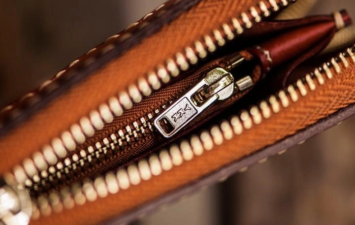 Handmade Leather Mens Tibetan Chain Biker Wallet Cool Leather Clutch Wallet Long Wallets for Men