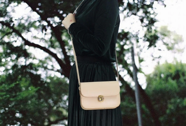 Handmade Leather Round Bag Crossbody Bag Shoulder Bag Purse for Women Leather Bag