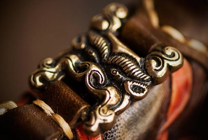 Handmade Leather Tooled Monkey King Mens Chain Biker Wallet Cool Leather Wallet Long Clutch Wallets for Men